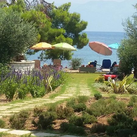 Meli Seaside Villas Chrani Eksteriør bilde