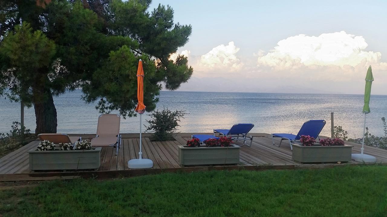 Meli Seaside Villas Chrani Eksteriør bilde